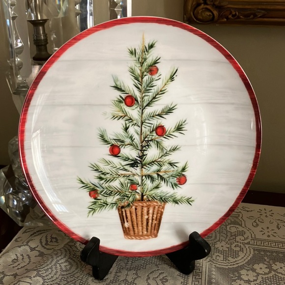 NWT MIKASA 9 inch Countryside Christmas Tree Portrait Plate - Picture 1 of 7